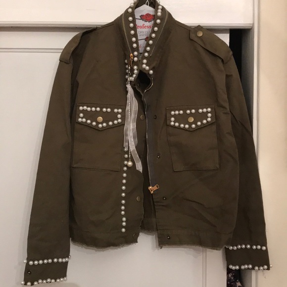 Jacket - Picture 1 of 4